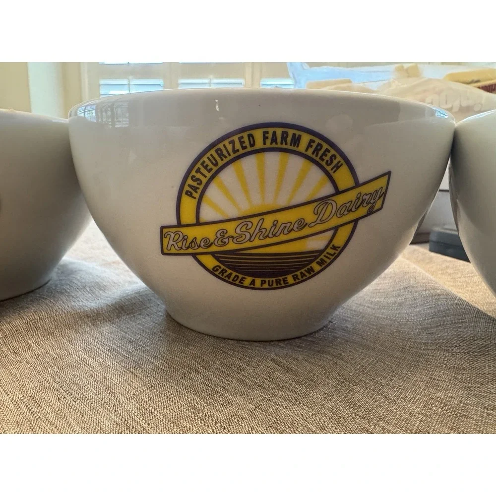Pottery Barn Dairy Milk Advertisement Cereal Bowls Complete Set of 6 Retired